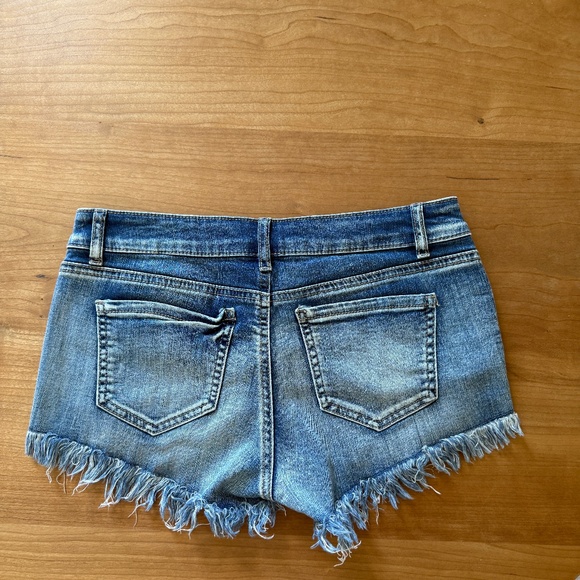 Wax Jean Denim Cutoffs in Medium Rinse (Size Medium) - Picture 2 of 6